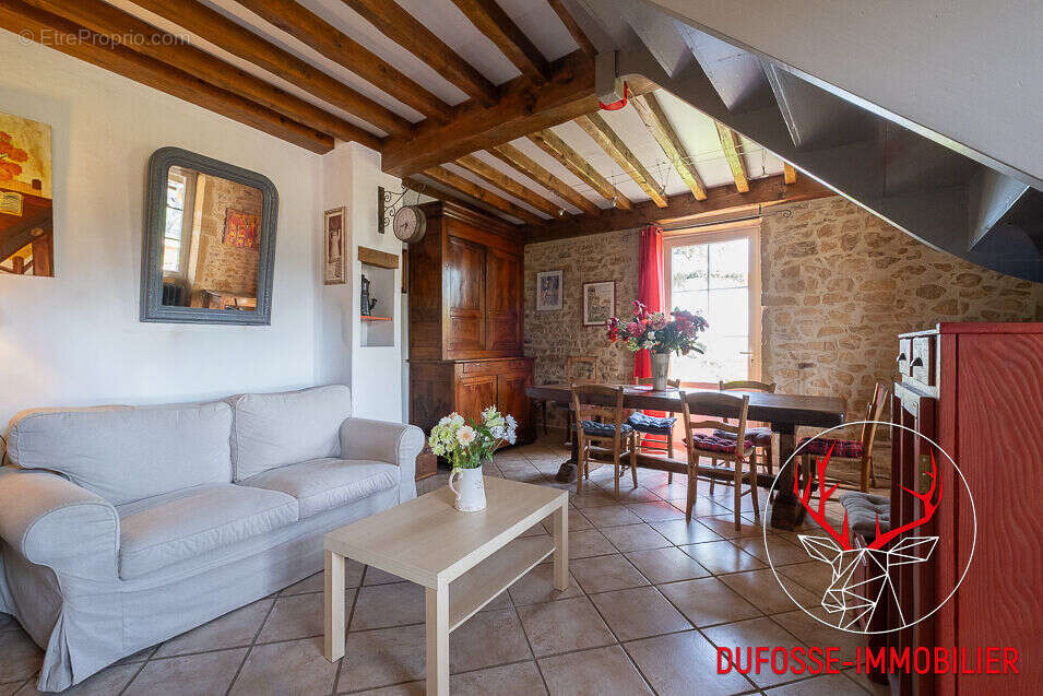 Maison à SAINT-GERMAIN-SUR-L'ARBRESLE