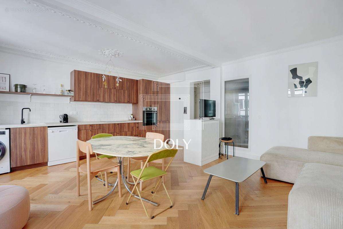 Appartement à PARIS-3E