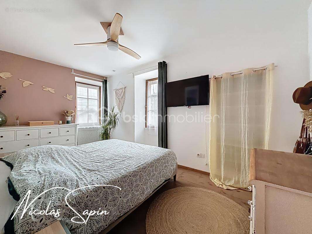 Maison à NOTRE-DAME-DE-MESAGE