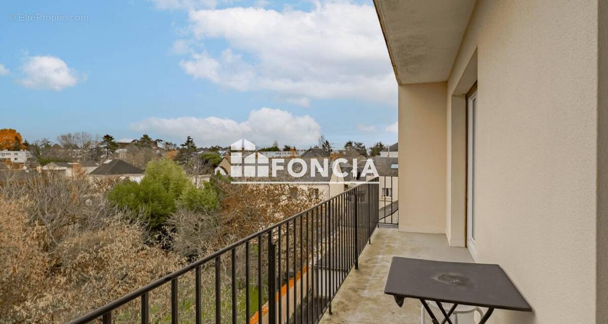 Appartement à SAINT-CYR-SUR-LOIRE