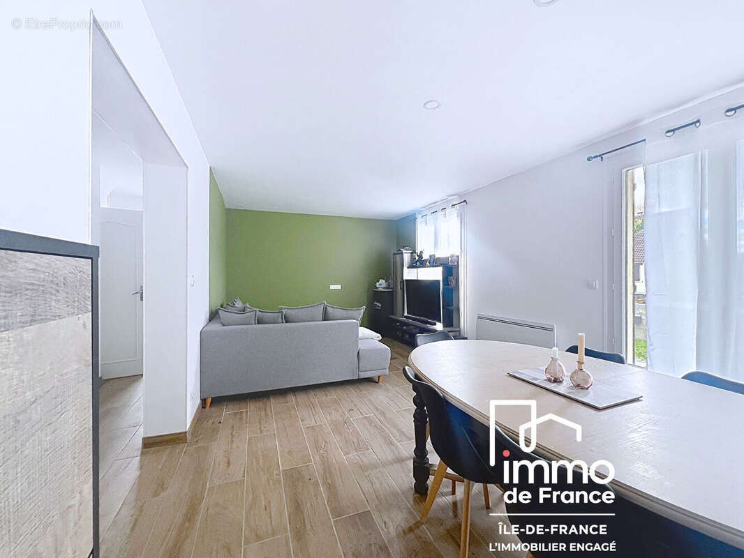 Maison à VER-LES-CHARTRES