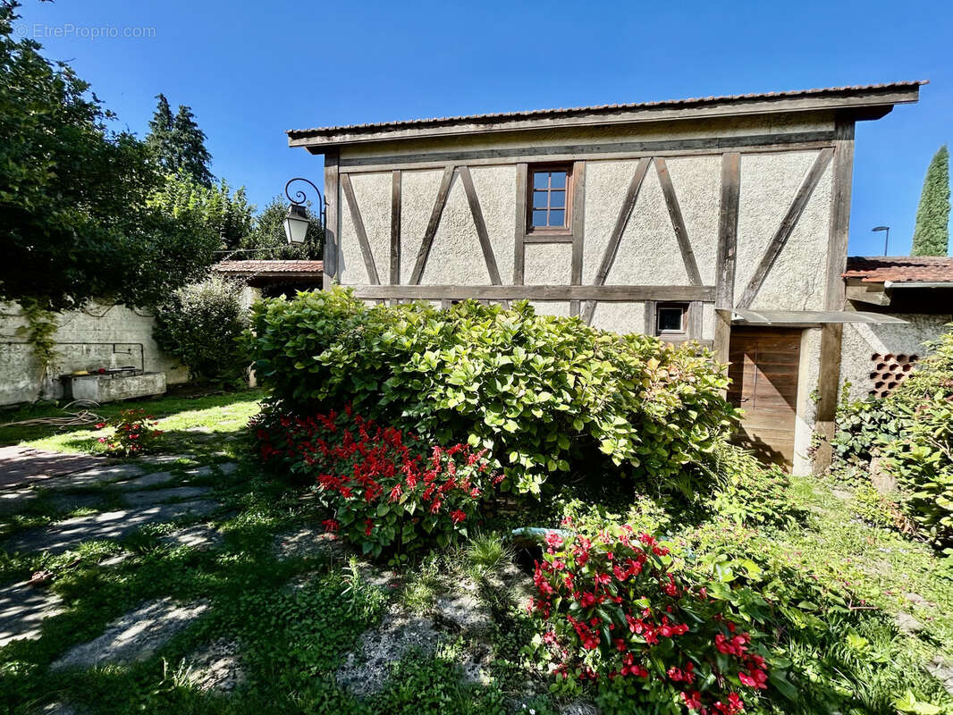 Maison à SATHONAY-VILLAGE