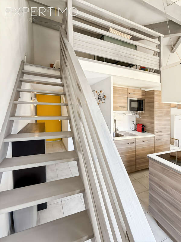 Petite vue mer  /  t2 ( chambre en mezzanine ) - photo 4
