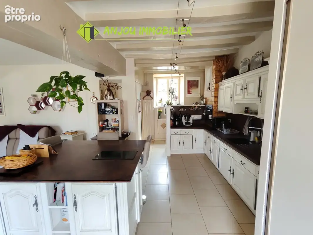 Maison de campagne avec dépendances et terrain - photo 4