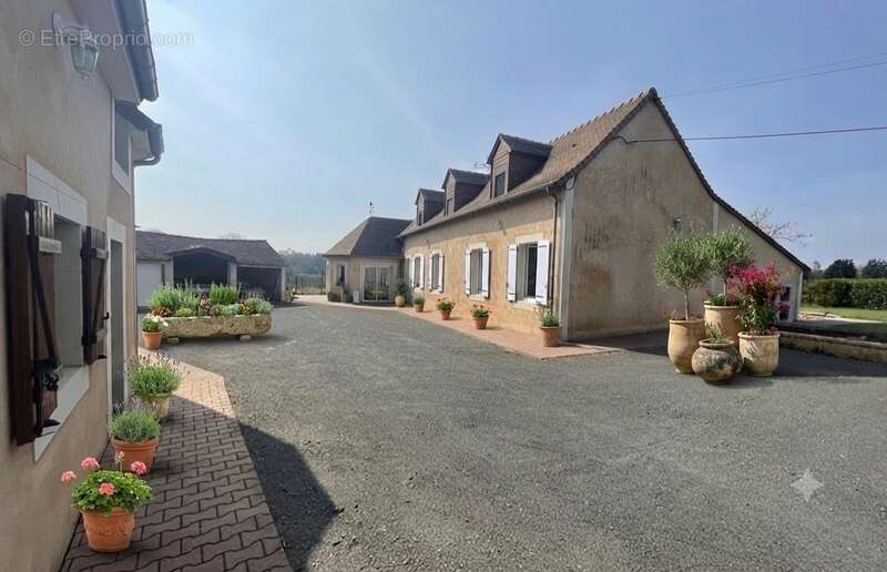 Fermette  à vendre 8 pièces  énorme possibilité - photo 10
