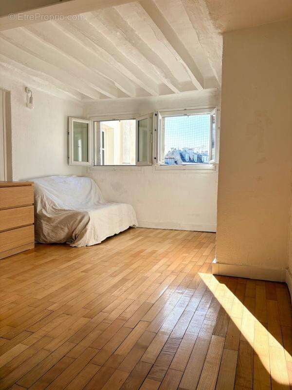 Appartement à PARIS-9E