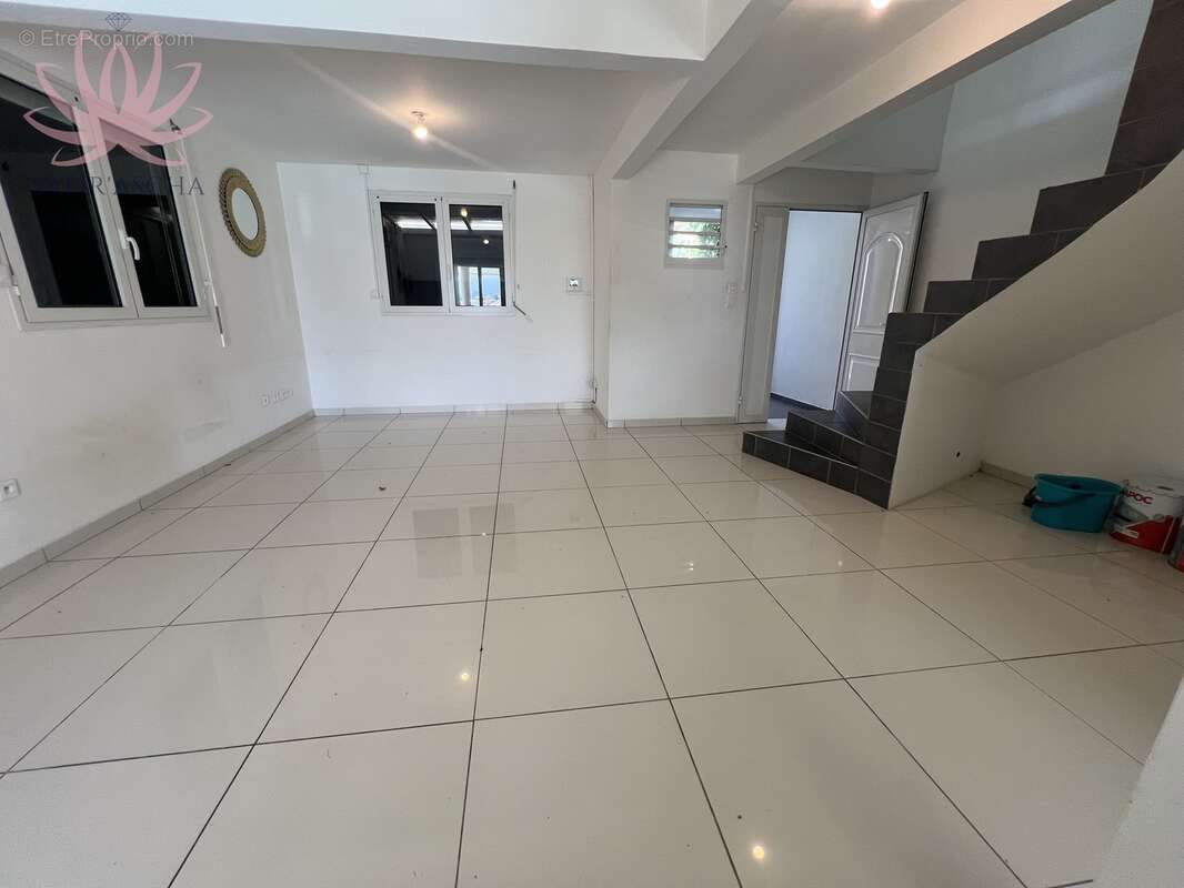 n°8 - Maison à LE ROBERT