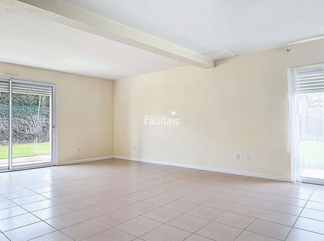 Maison 114 m² à Saint-Lo  - photo 2