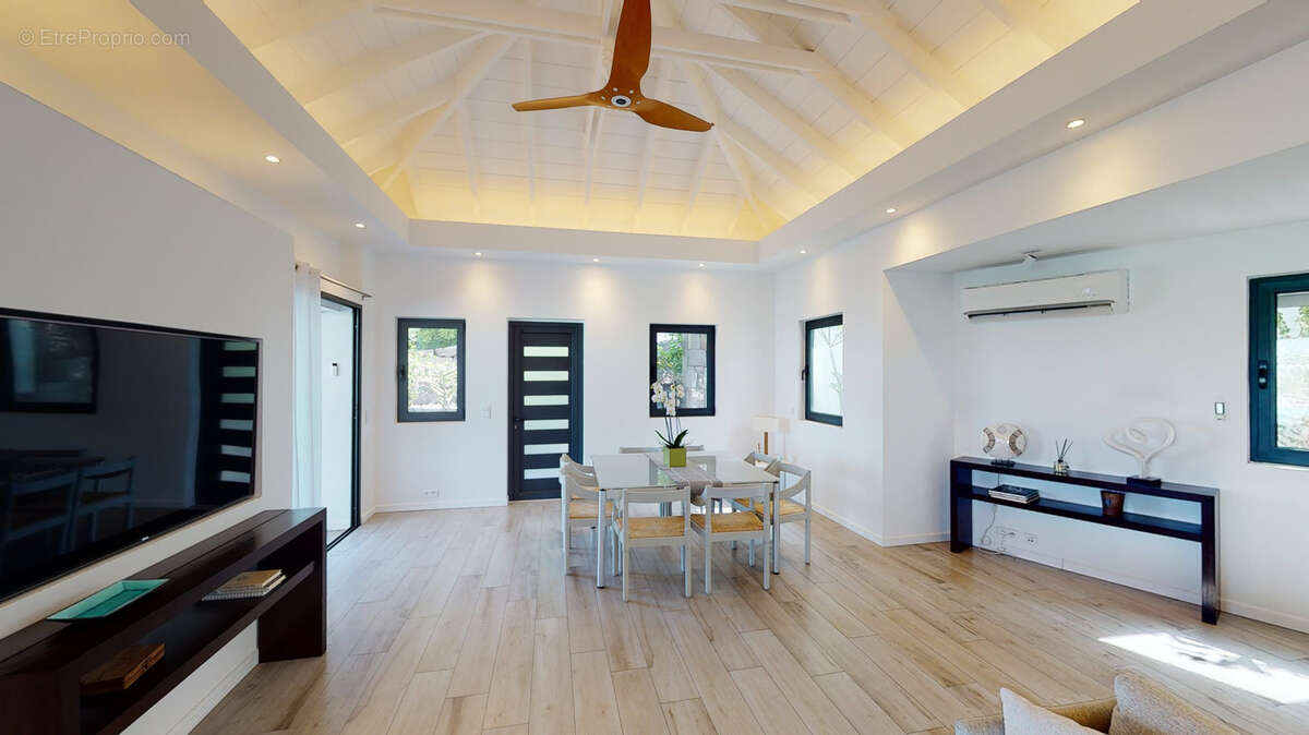 Maison à CAPESTERRE-BELLE-EAU