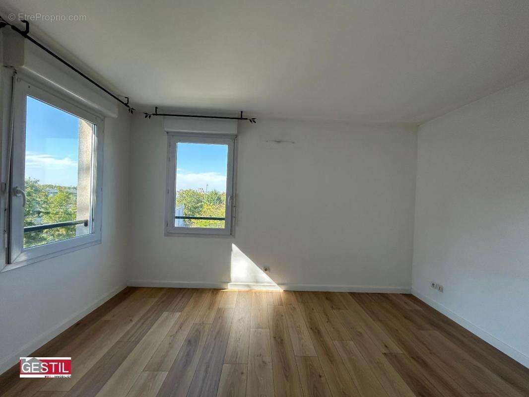 Appartement à SAINT-OUEN-L'AUMONE
