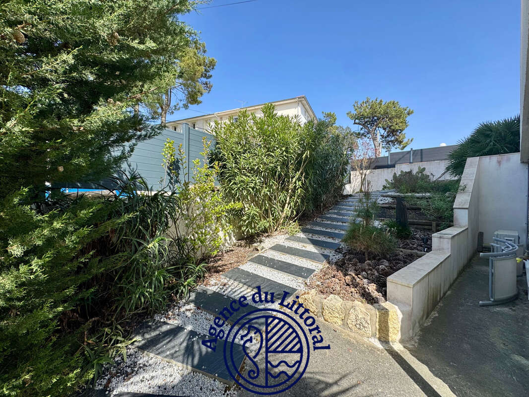 Maison à SAINT-GEORGES-DE-DIDONNE