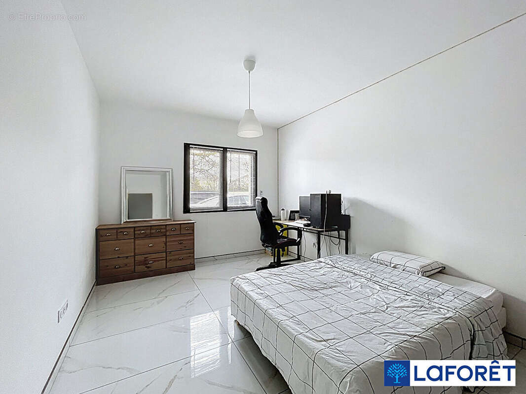 Maison à IS-SUR-TILLE