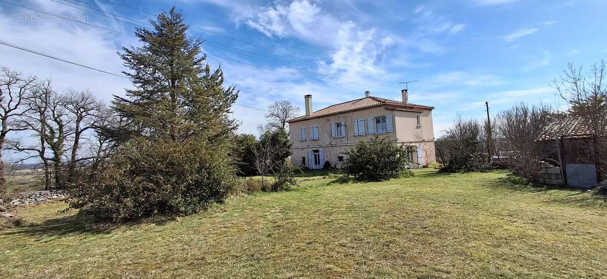 Maison à MONTPEZAT-DE-QUERCY