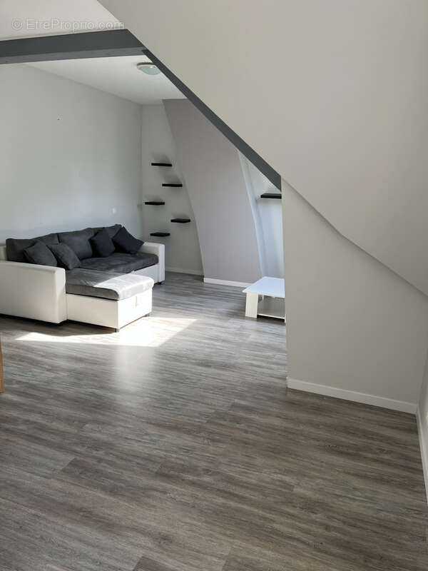 Maison à CHAMPAGNE