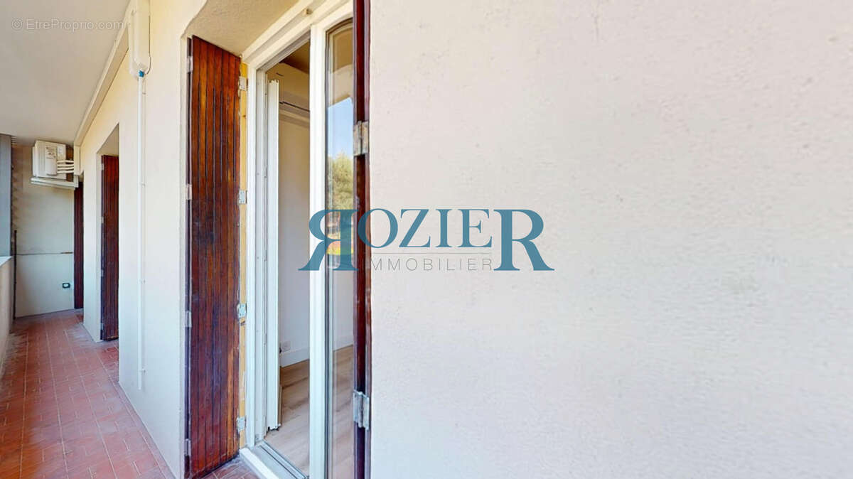 Appartement à VALLAURIS