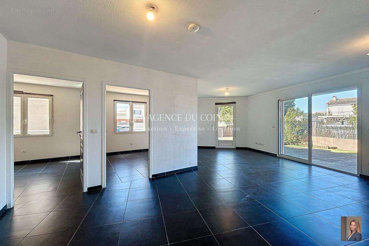 Appartement à LE MUY