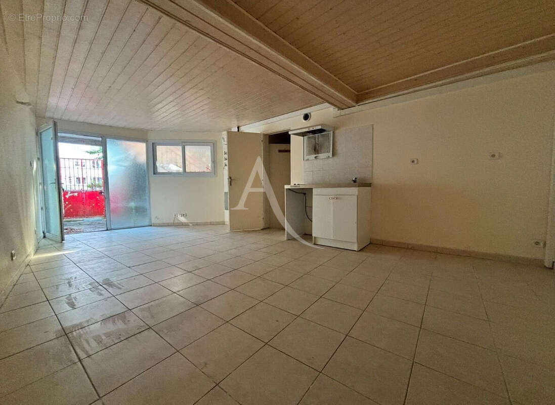 La roche sur yon local a vendre - photo 4