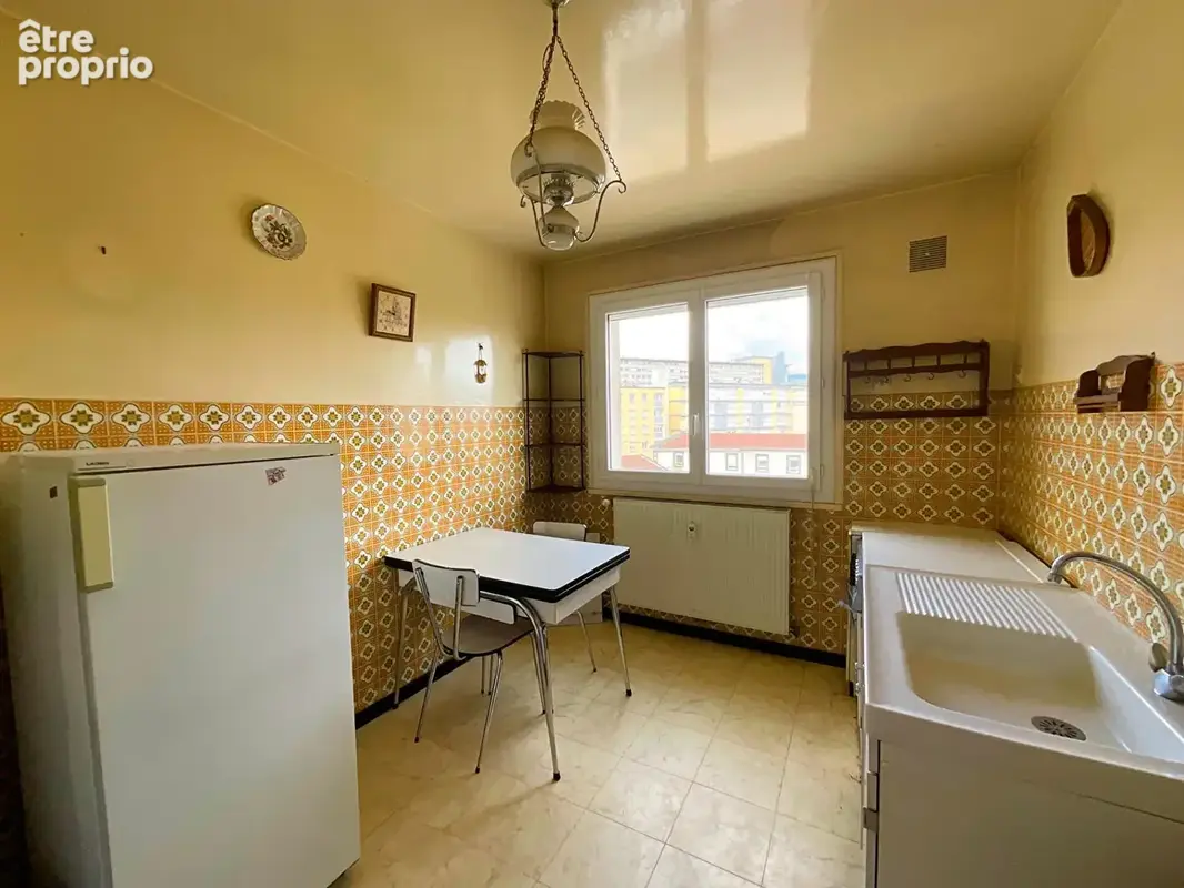 Appartement T4 lumineux, dernier étage, résidence bien entretenue ! - photo 6
