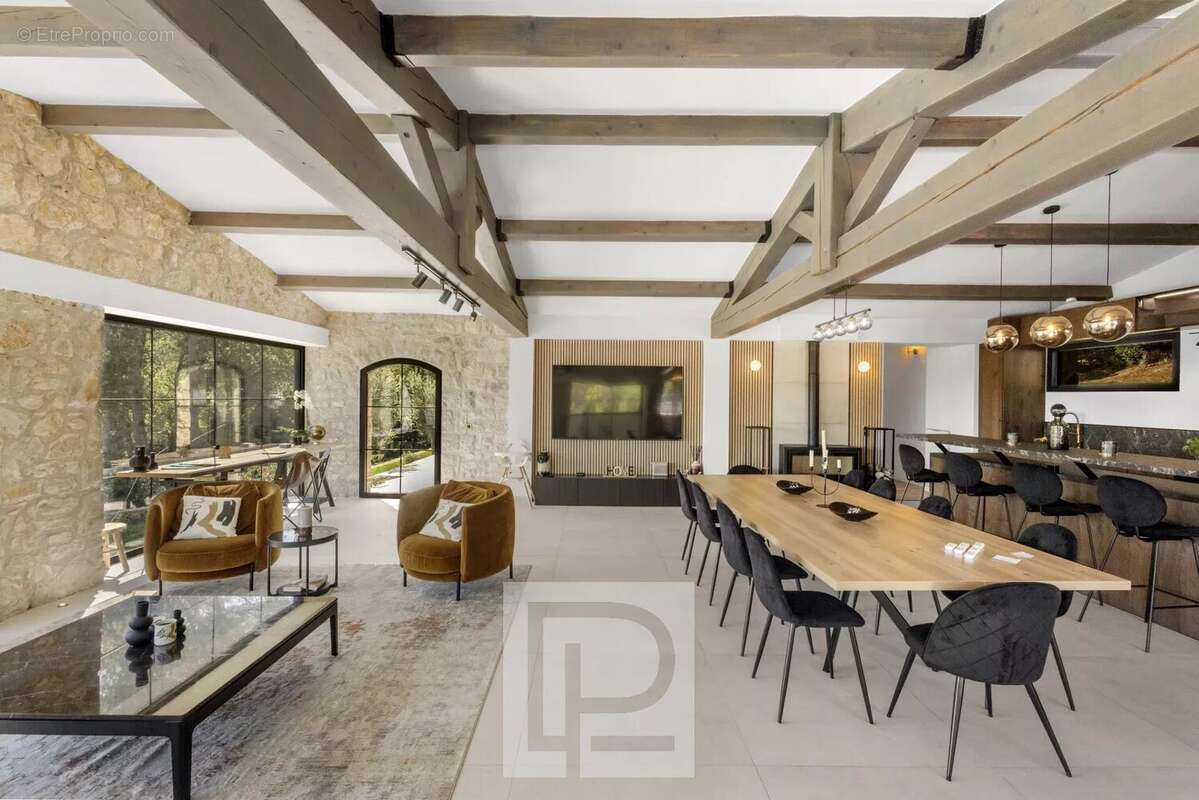 Magnifique mas en pierre rénové à Valbonne - photo 10