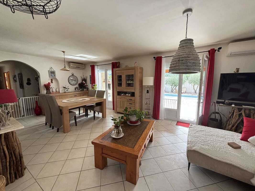 Maison à FIGANIERES