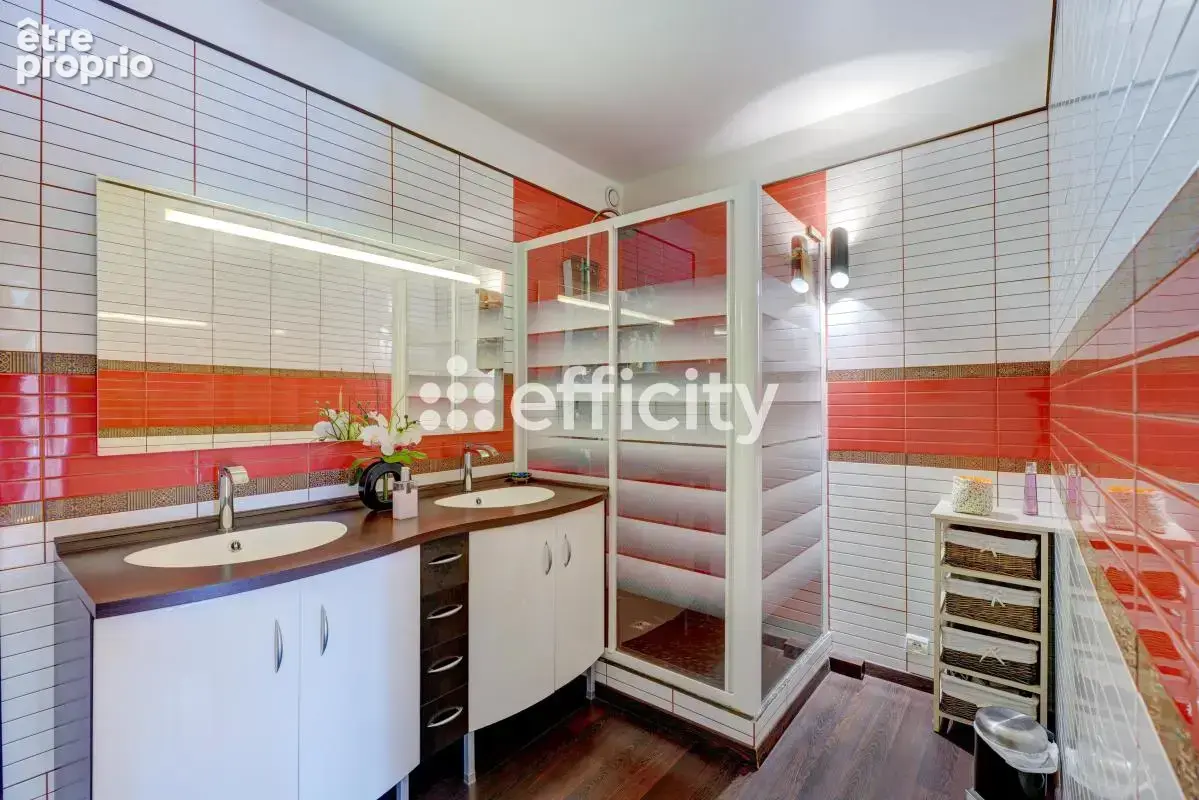 Maison 7 pièces 158 m² à vendre à Condrieu (69420) - photo 14