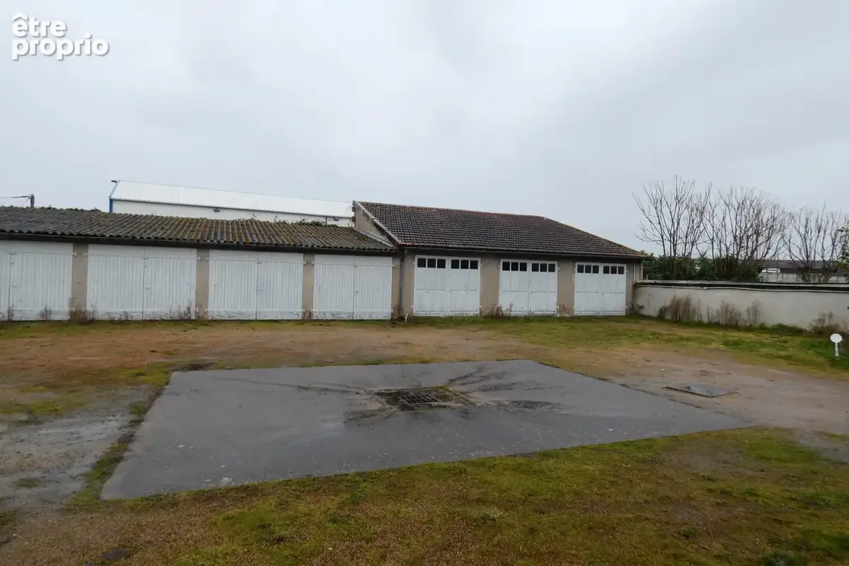 MONTLUCON CENTRE Lot de 19 garages sur une parcelle de 900 m2 - photo 2