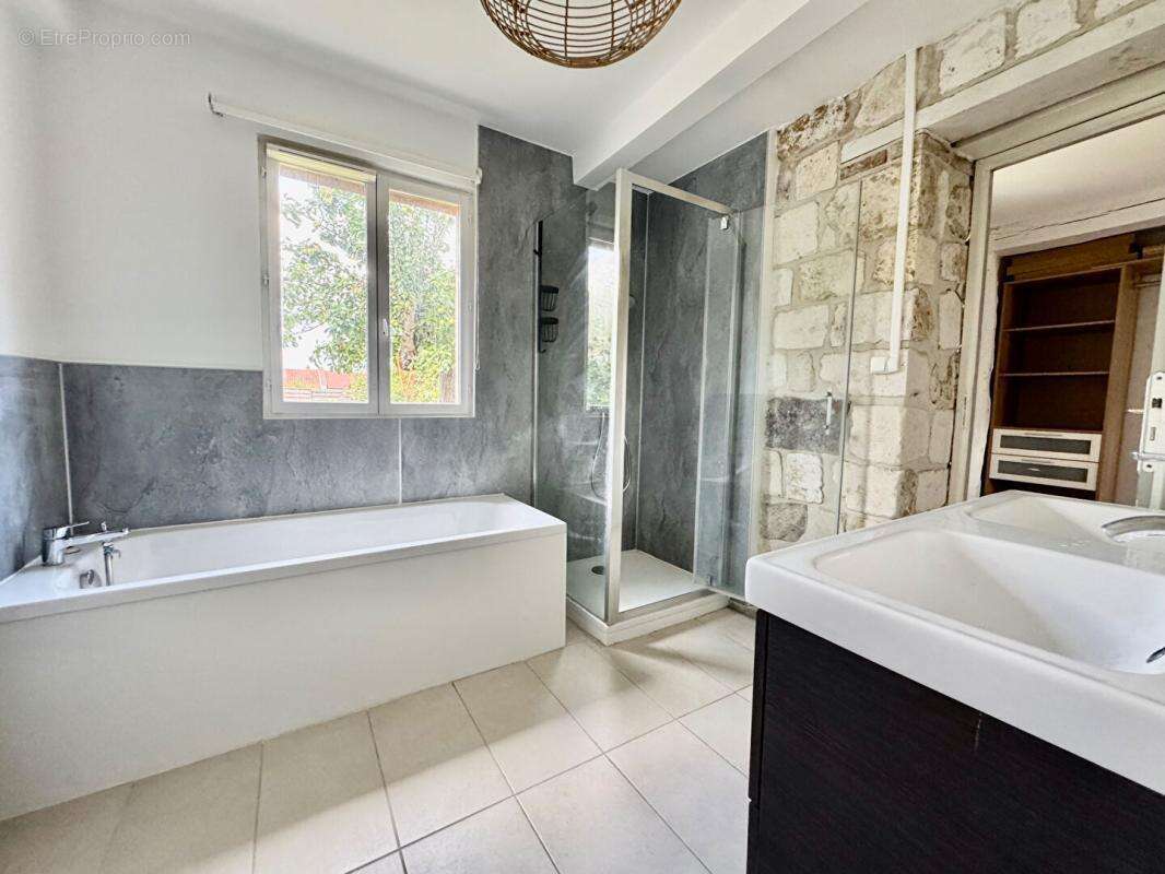 Très belle  Longère  de 129m2 , 3 chambres , grand jardin  GLISY (10mn d'Amiens ) - photo 6