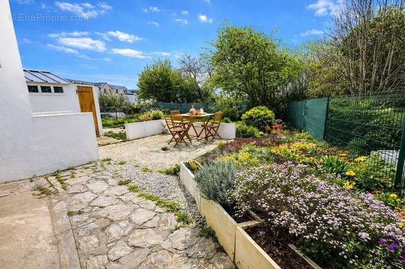 Maison à PLOUGONVELIN