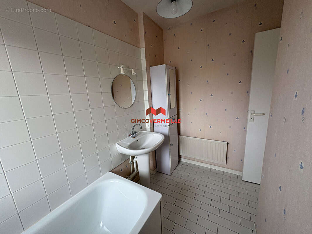 Appartement à MONTIGNY-LE-BRETONNEUX