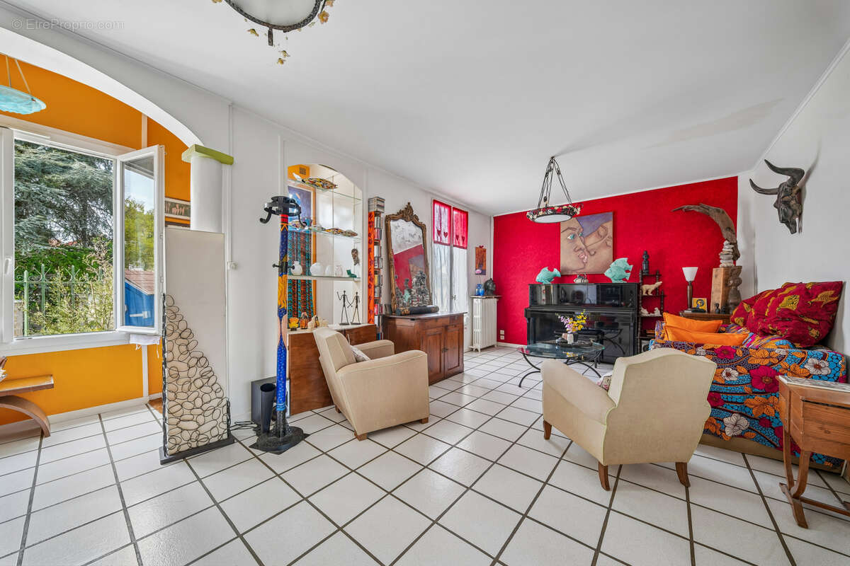 Maison à SAVIGNY-SUR-ORGE