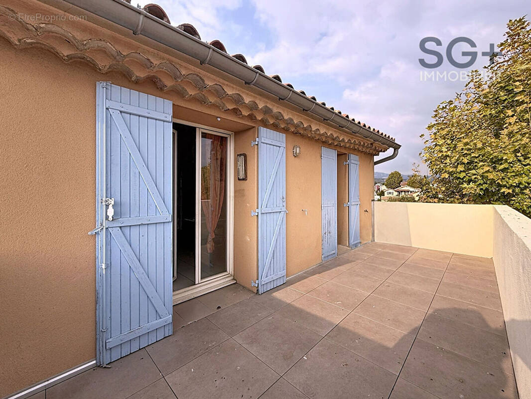 Appartement à PLAN-DE-CUQUES