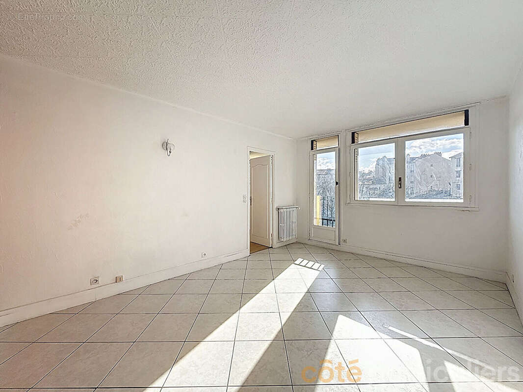 Appartement à ISSY-LES-MOULINEAUX