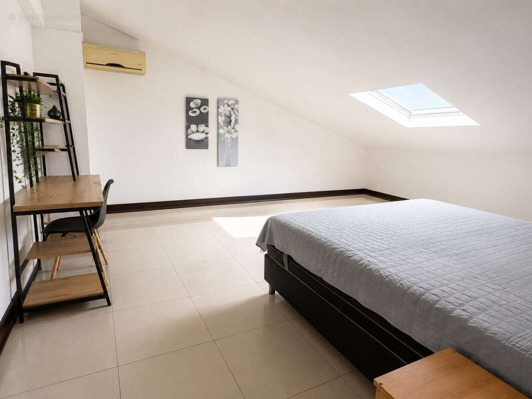 Appartement 80 m² à Saint-Denis  - photo 9