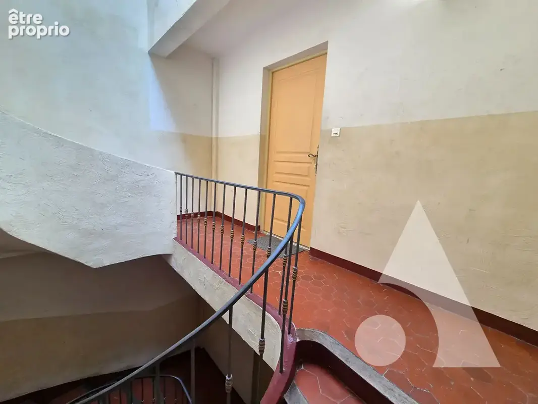 Salernes - Charmant appartement traversant avec terrasse, balcon et cave - photo 7