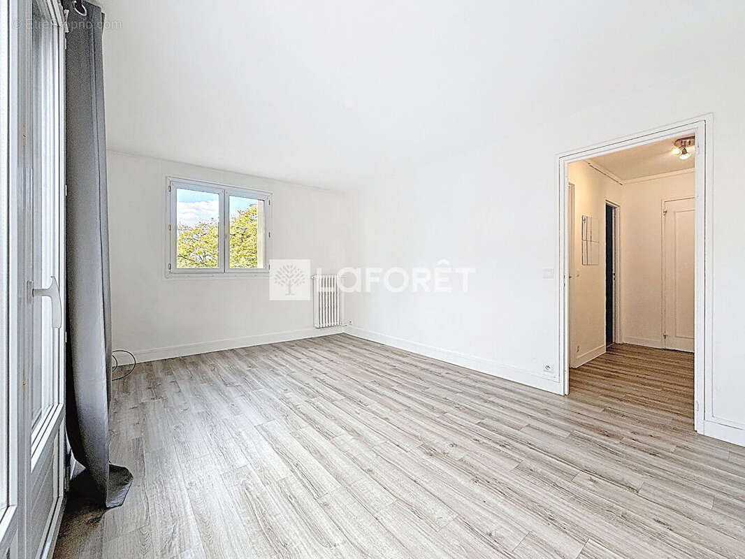 Appartement à SAINT-MAUR-DES-FOSSES