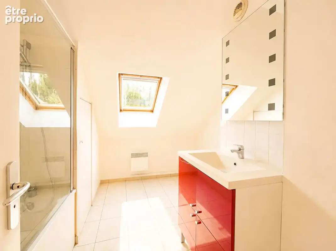 T3 Duplex 67 m² Balcon, garage, cave Résidence sécurisée - photo 4