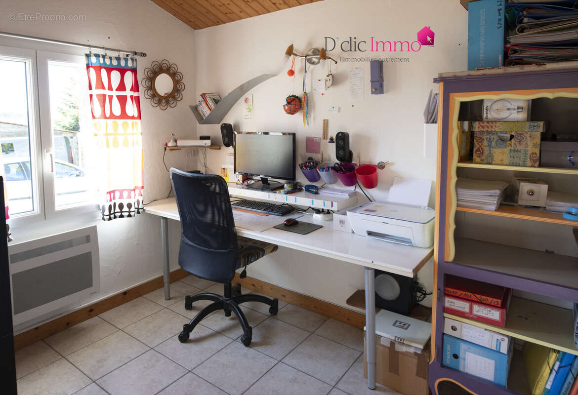 Maison à SAINT-MAIXENT-SUR-VIE