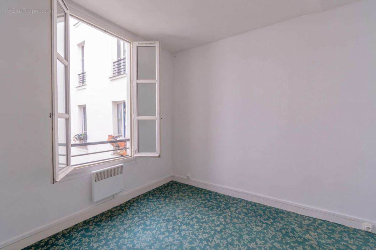 Appartement à PARIS-3E