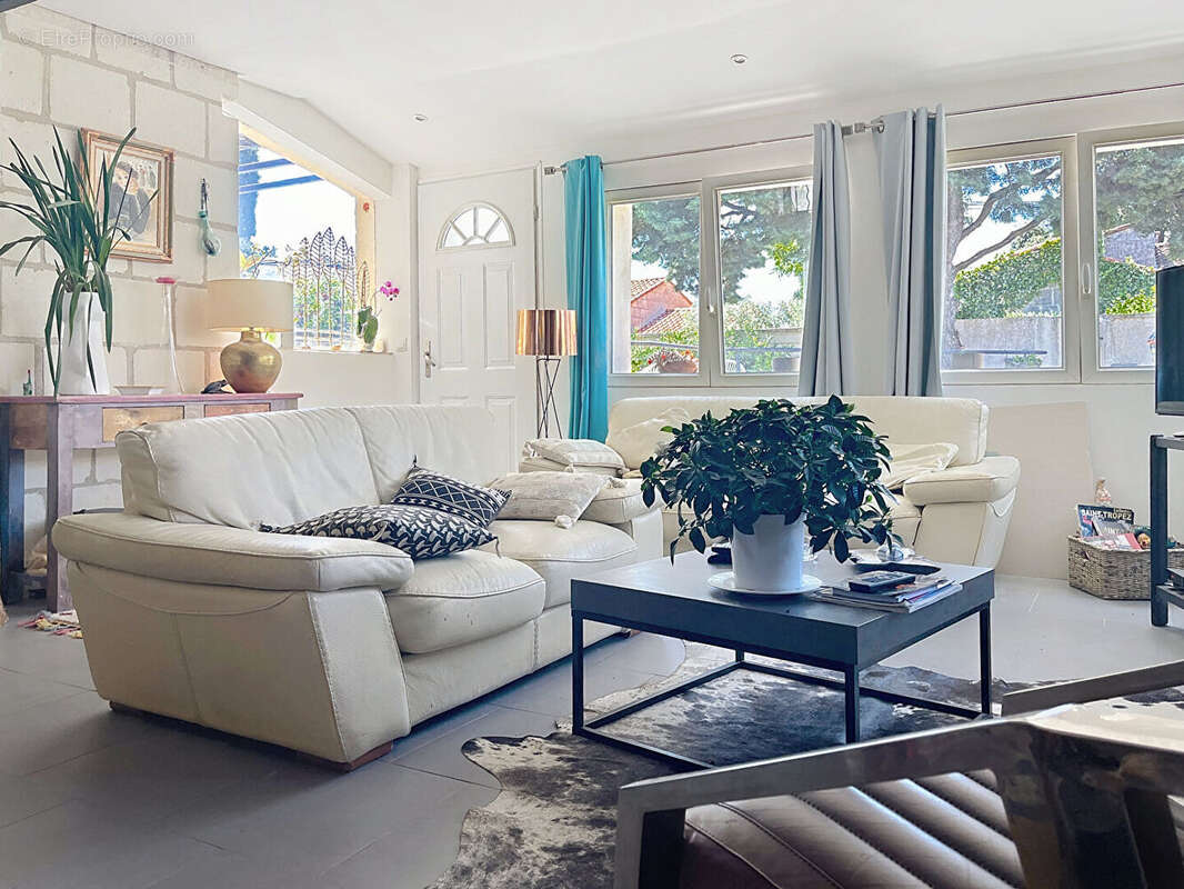 Maison à LES ANGLES