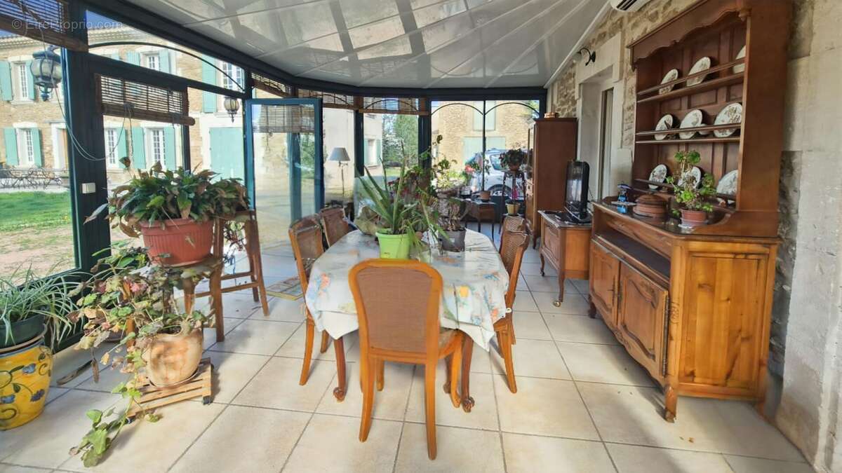 Maison à SORGUES