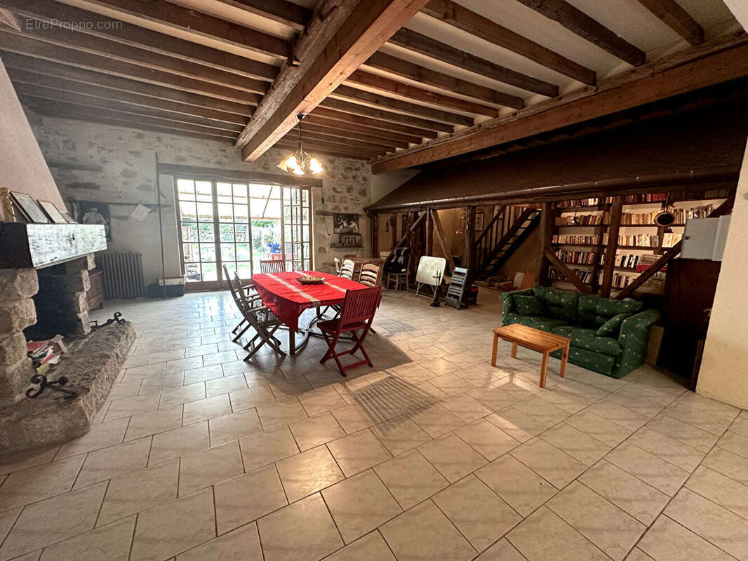 Maison à VILLEBLEVIN