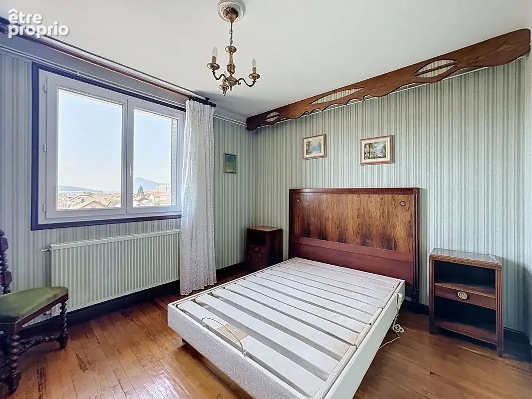 Appartement traversant de 82,64 m² - Dernier étage - À rénover selon vos envies - photo 10