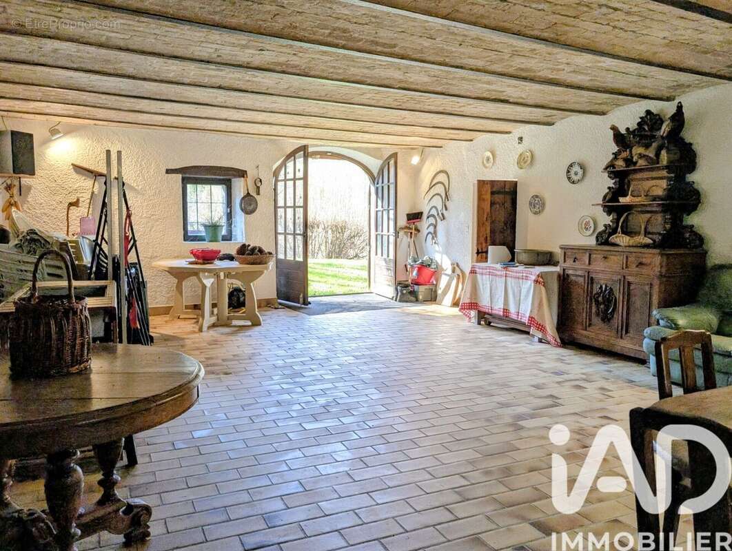 Photo 3 - Maison à CHATEAU-BERNARD