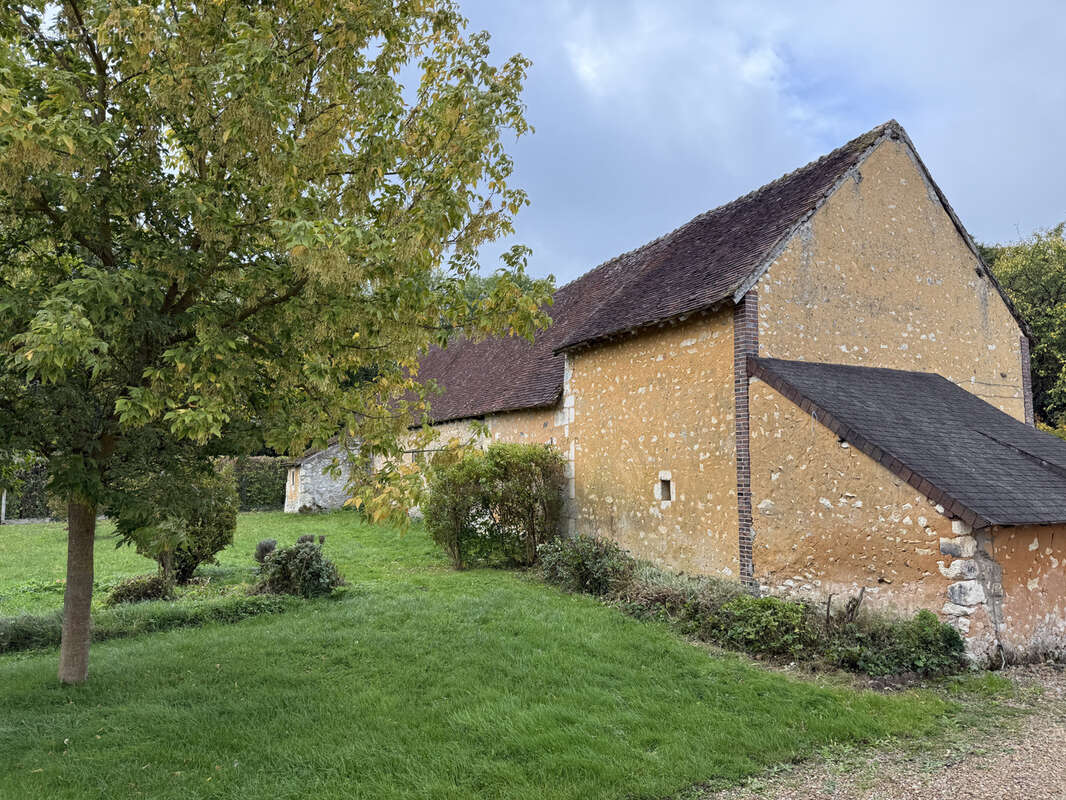 Maison à BELLOU-SUR-HUISNE