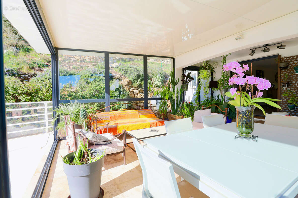 Maison à MEOUNES-LES-MONTRIEUX