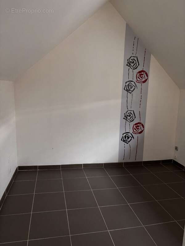 Maison à CONLIE