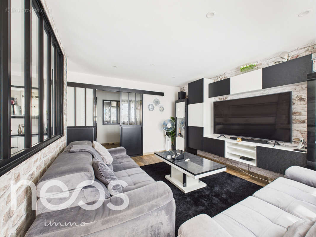 Appartement à CHENOVE