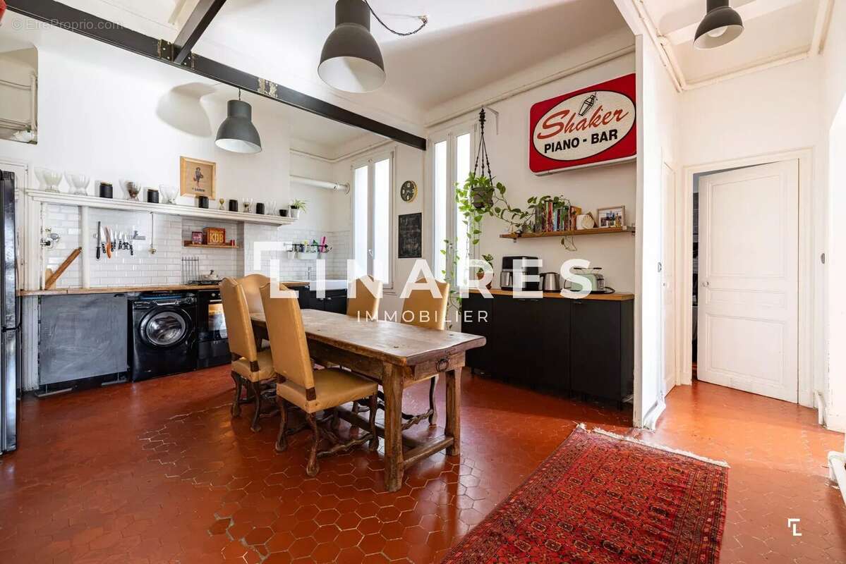 Appartement à MARSEILLE-1E