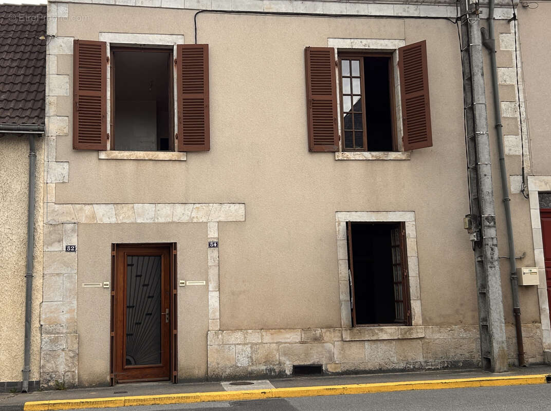 Maison à SAINT-GAULTIER