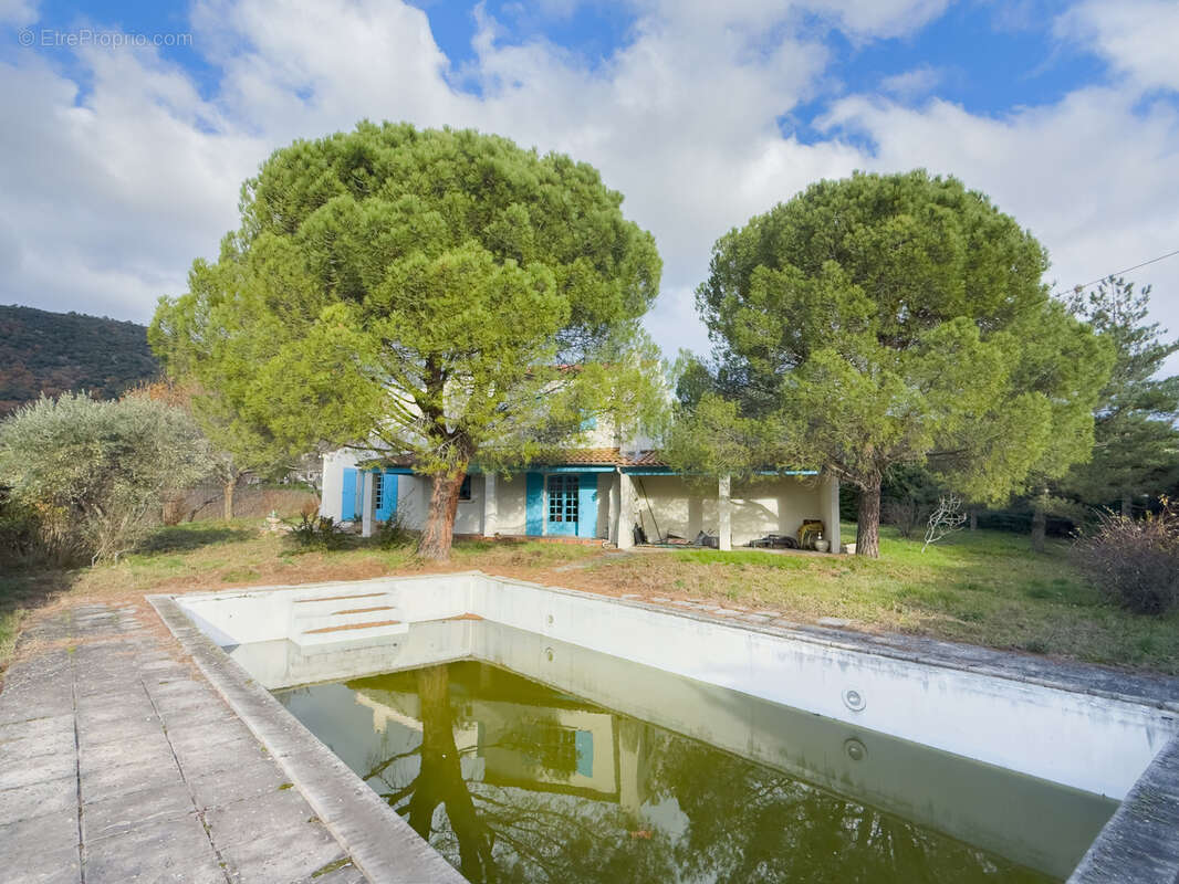 Maison à SAINT-JULIEN-EN-SAINT-ALBAN